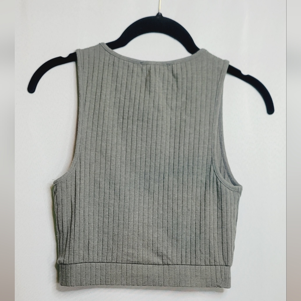 Gray Ribbed Sleeveless Top
